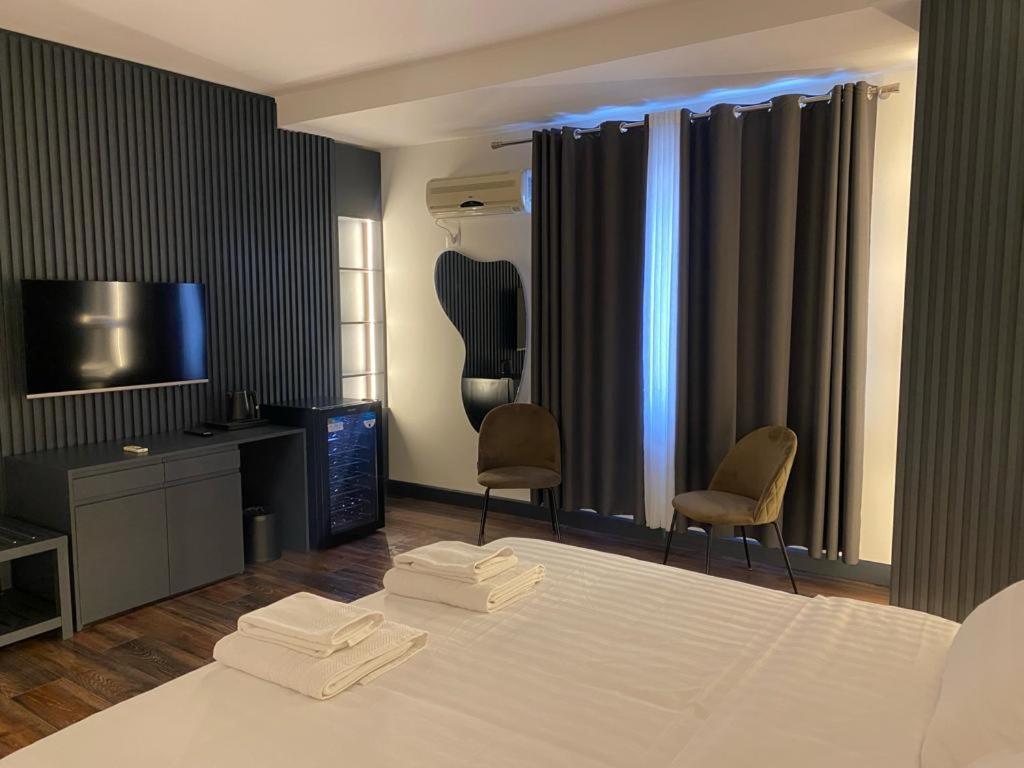 Tirana Central Rooms Guest house *
